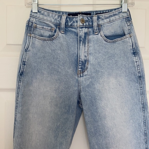 SOLD 🔴 Hollister ultra high rise mom Jean vintage - Picture 7 of 12
